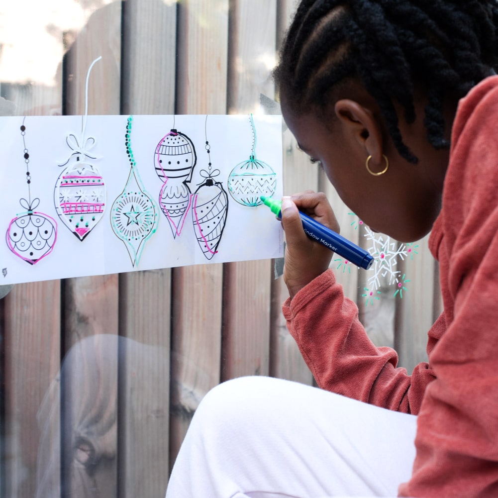 Boîte de 4 feutres pour vitres SuperPetit avec motifs de Noël à reproduire